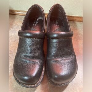 B.O.C. Born “Peggy” clogs. Black Size 7.5